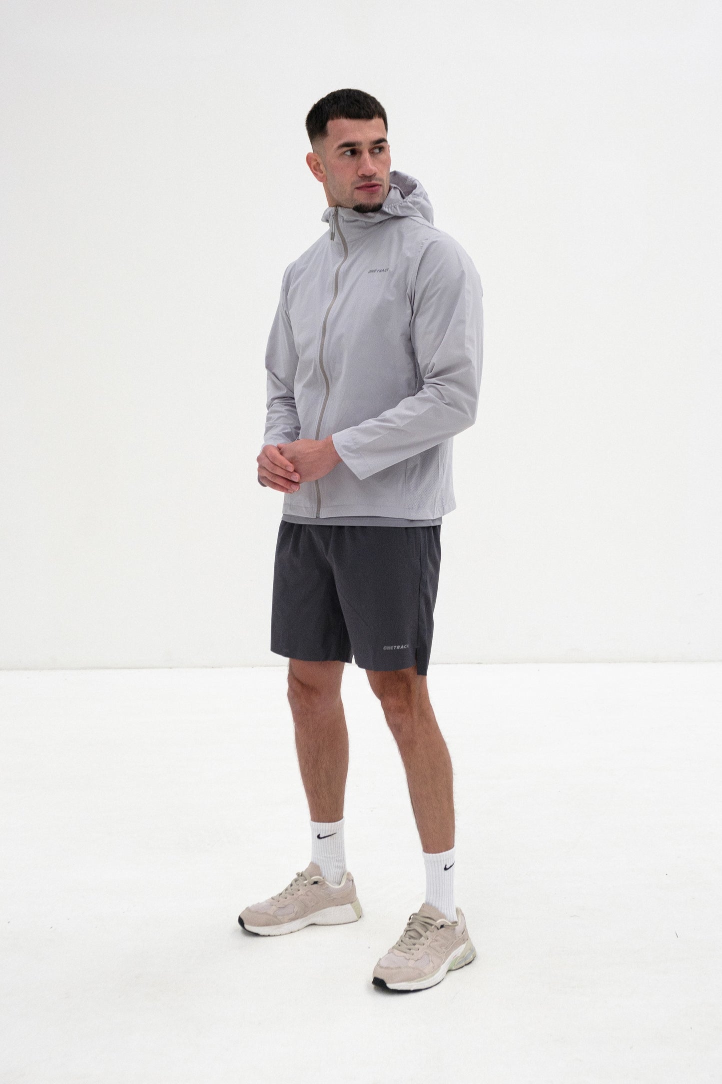Core - Windbreaker- grey