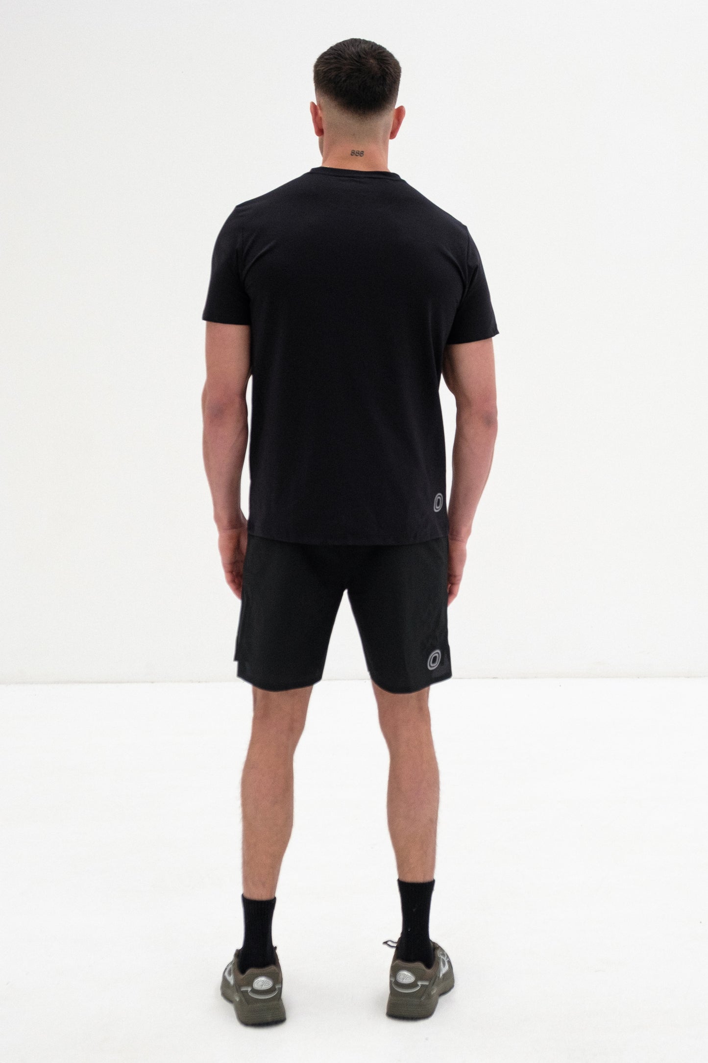 Core - T- Shirt. Black