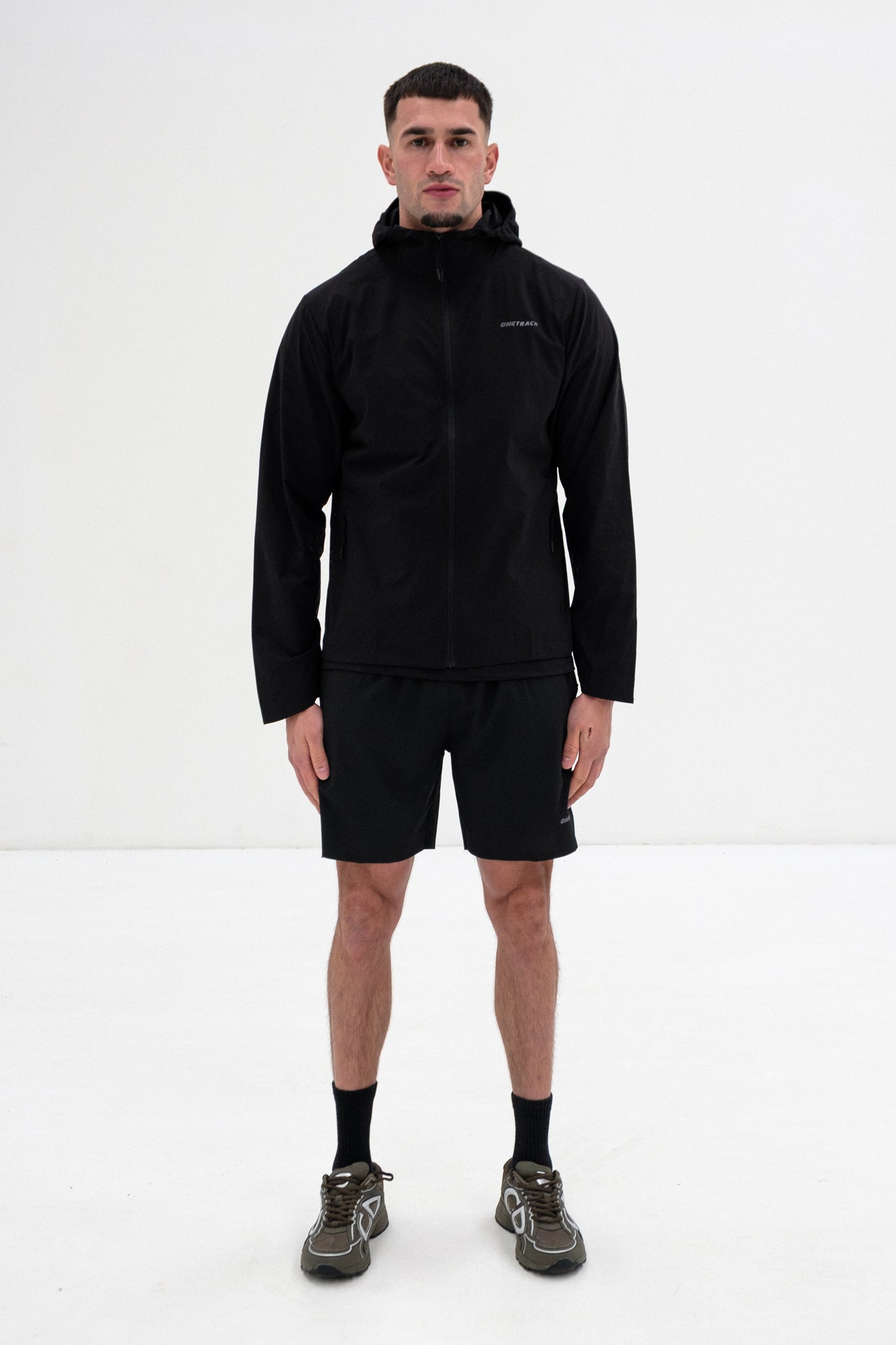 Core - Windbreaker- Black