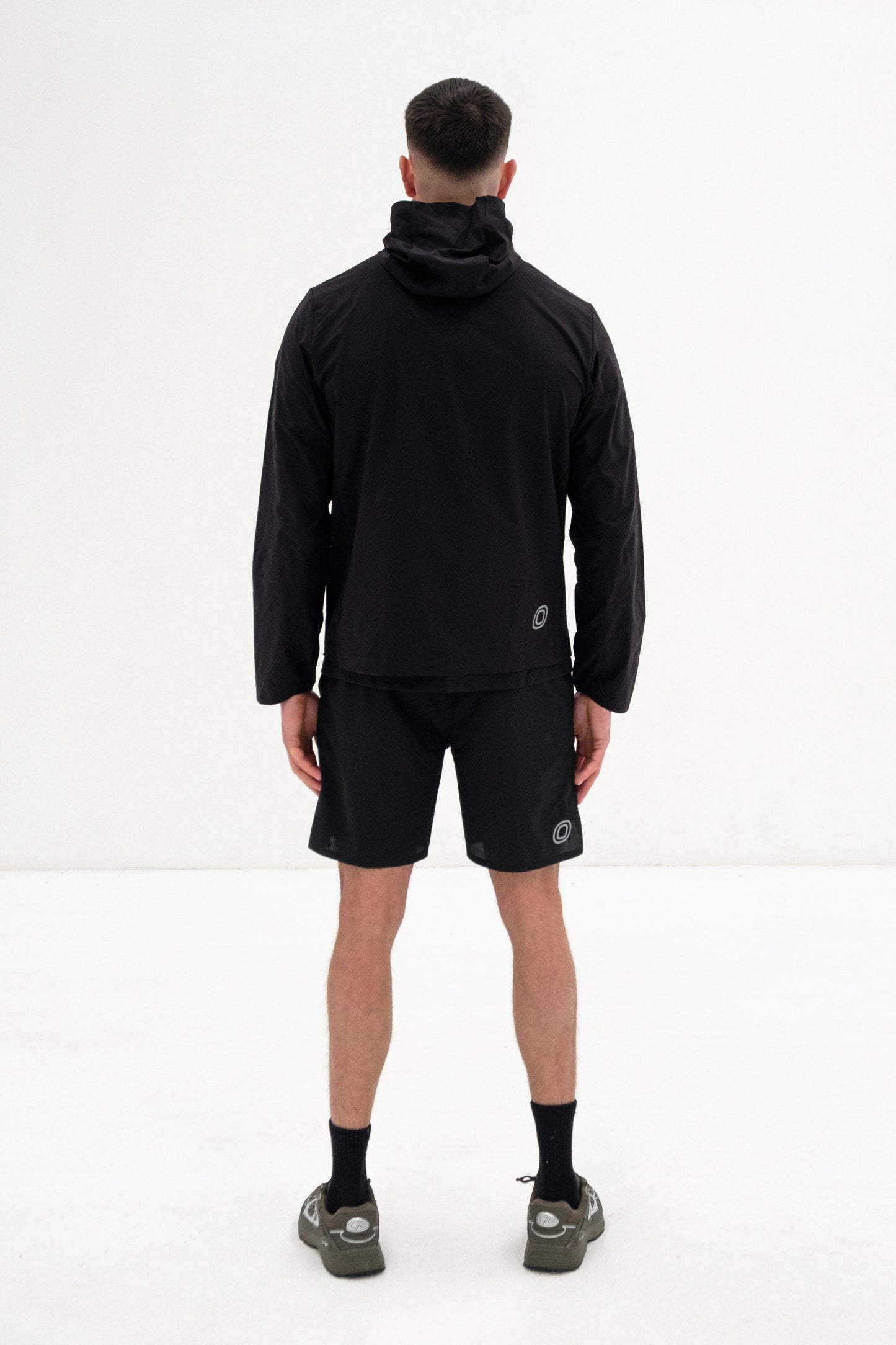 Core - Windbreaker- Black